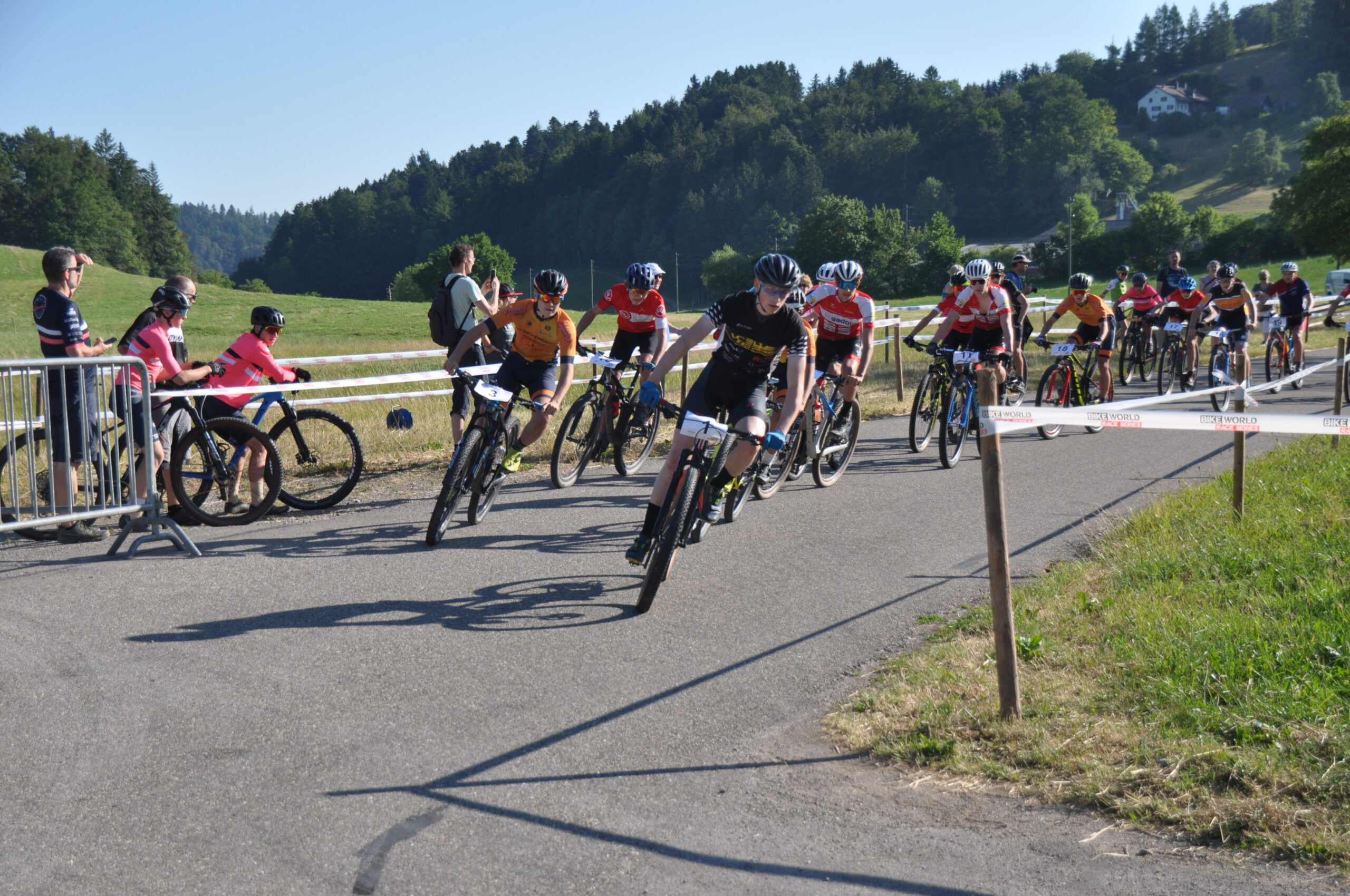 Read more about the article 3. Etappe der Bike World Race Series 