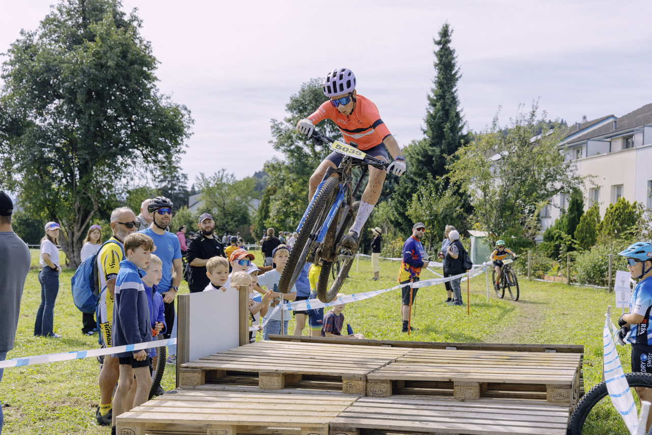 Read more about the article Spannende Rennen und Feststimmung: Die diesjährige Mountain Bike Race Series endet in Egg